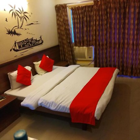 Hotel Alpha Vadodara Exterior photo