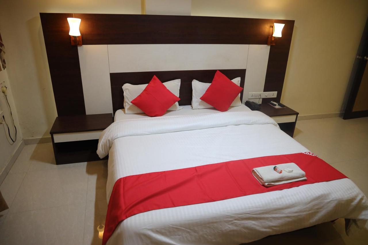 Hotel Alpha Vadodara Exterior photo