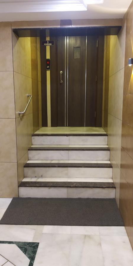 Hotel Alpha Vadodara Exterior photo