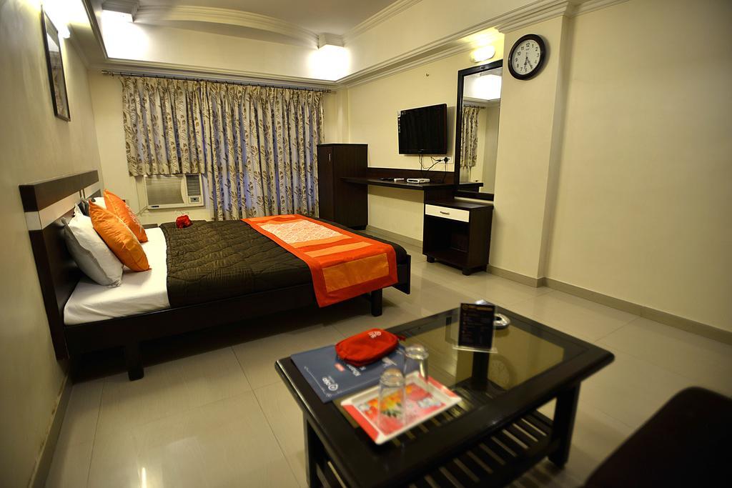 Hotel Alpha Vadodara Exterior photo
